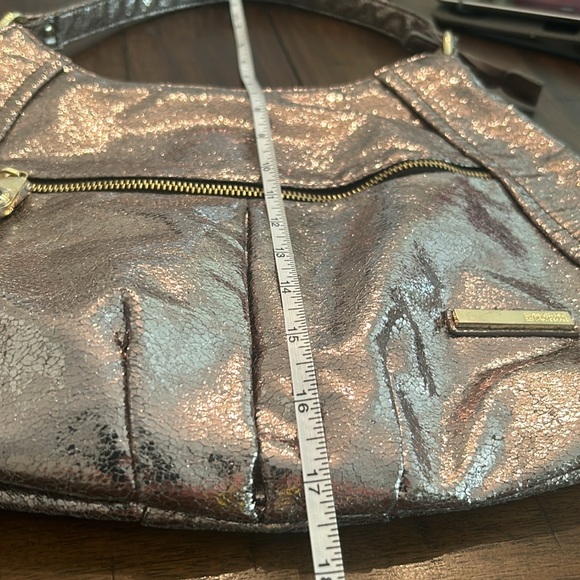 Kenneth Cole Reaction Shoulder Bag - Picture 11 of 12